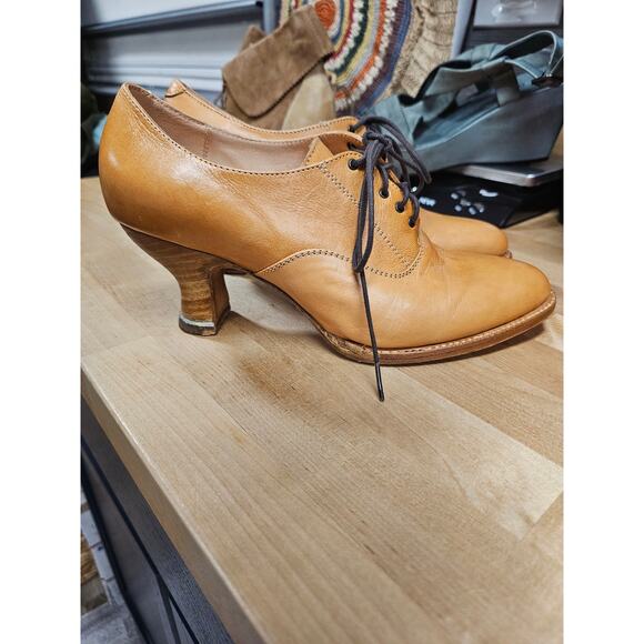 Oak Tree Farms Tan Rustic Leather Lace Up Victorian Style Shoes size 9.5 - Picture 4 of 10